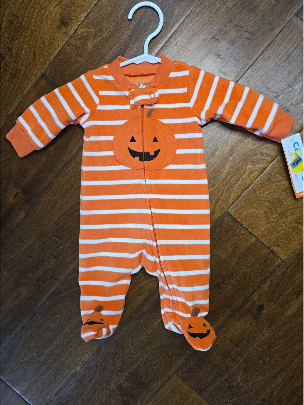 Newborn brand new halloween pajamas from carter's item 244G8